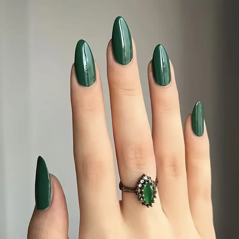 24 STK Mandelformede falske negler - green