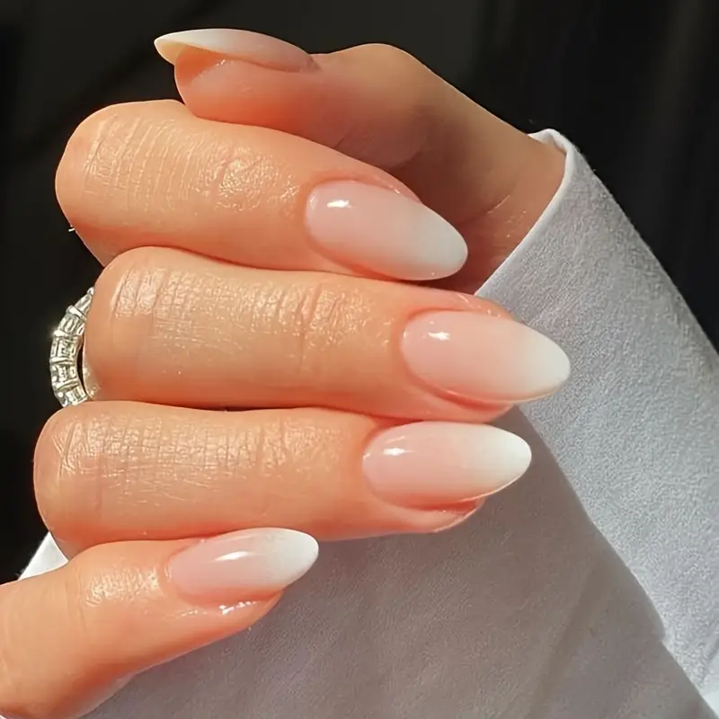 24 rosa hvit gradient falske negler