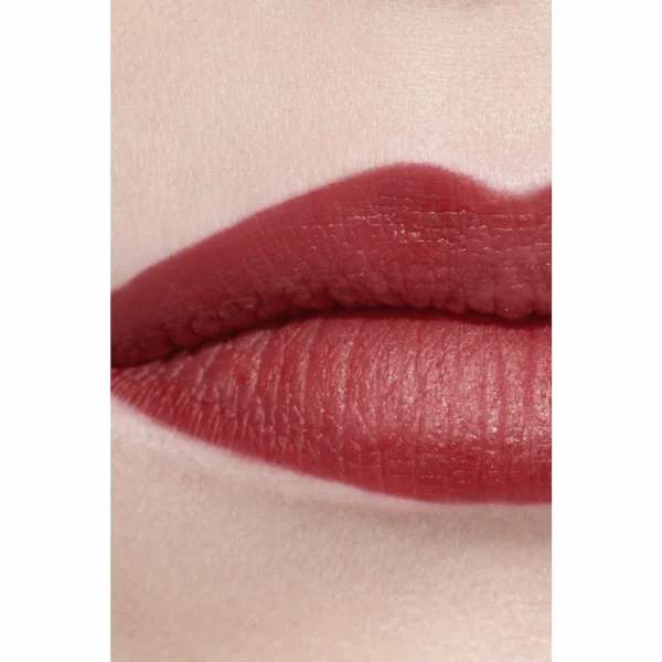 Chanel Rouge Allure Velvet Luminous Matte Lip Colour 03:00