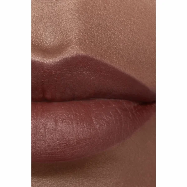 Chanel Rouge Allure Velvet Luminous Matte Lip Colour 04:00