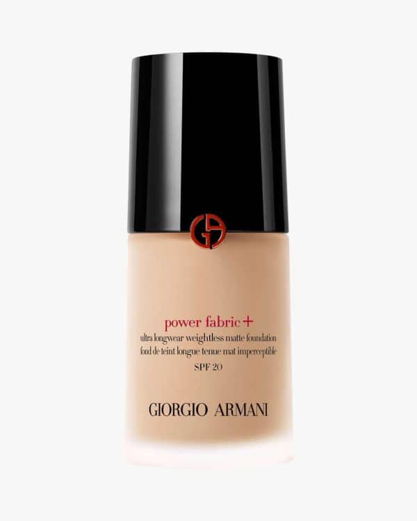 GIORGIO ARMANI Ultra Longwear Weightless Matte foundation SPF 20 3