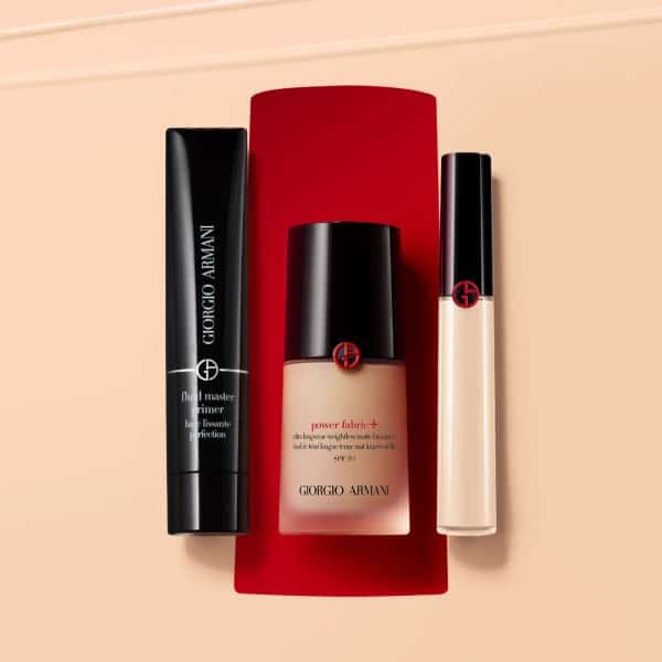GIORGIO ARMANI Ultra Longwear Weightless Matte foundation SPF 20 3